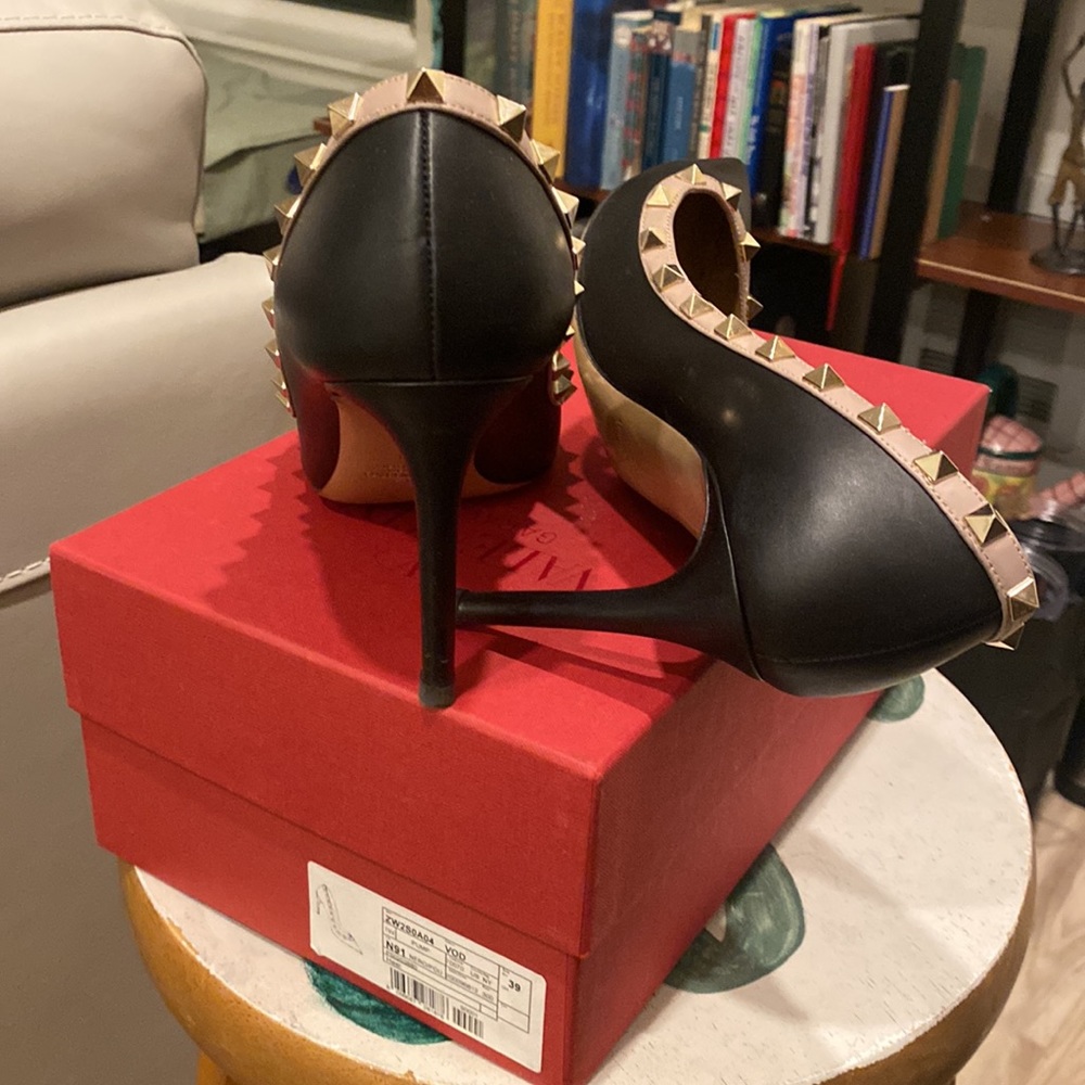 Valentino pumps - Picture 3 of 3
